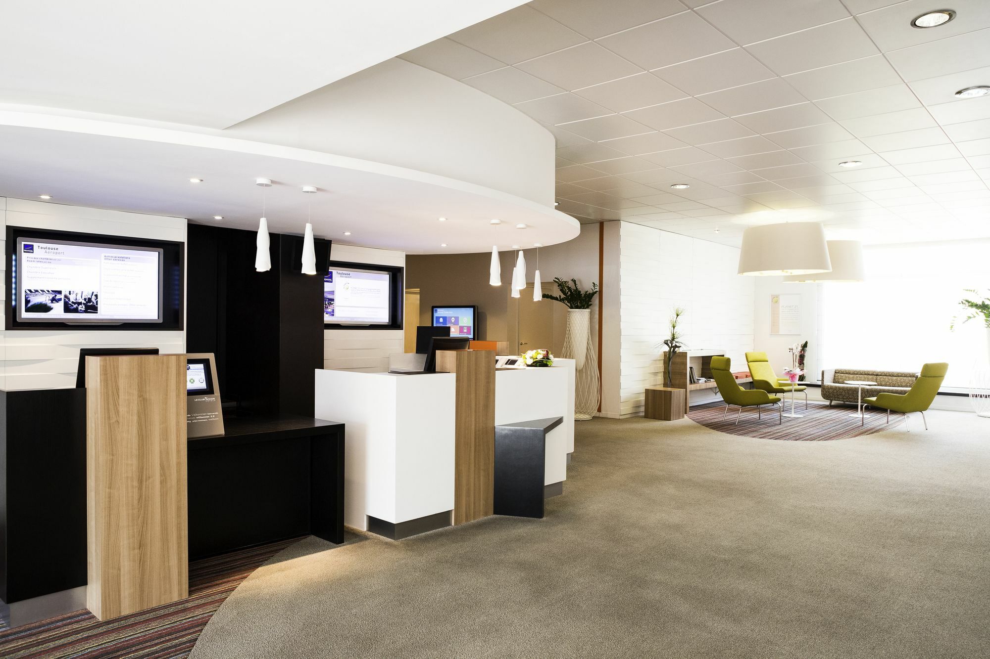 Novotel Purpan Aeroport 4*